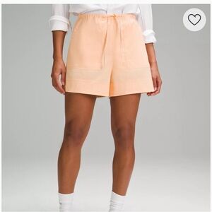 NWT Lululemon Cotton-Blend Poplin High-Rise Short 4" size small Peach Bellini